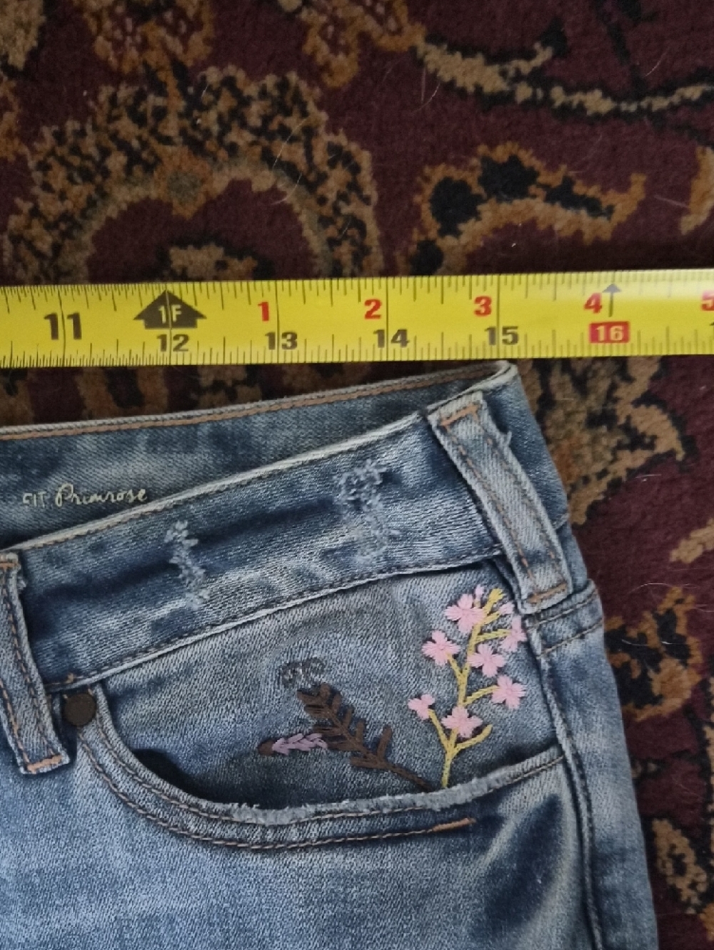 SUNDANCE Light Blue Straight-Leg Jeans with Embroidered Floral Hem 29 M - Picture 2 of 7